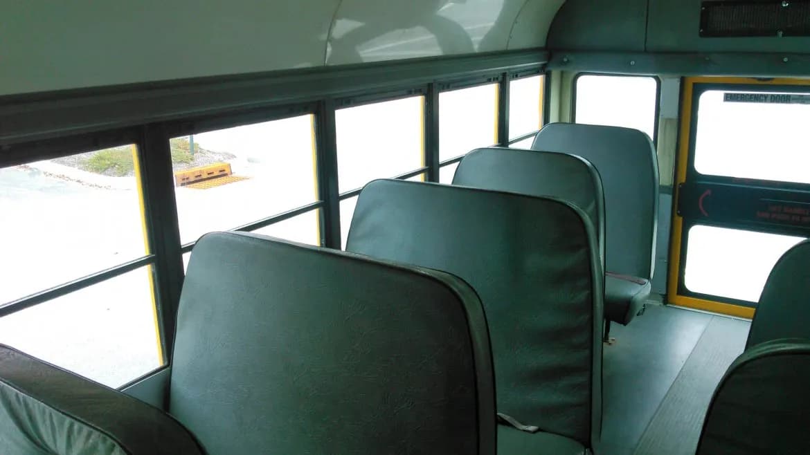 2006 Ford E-450 School Bus - Image 13