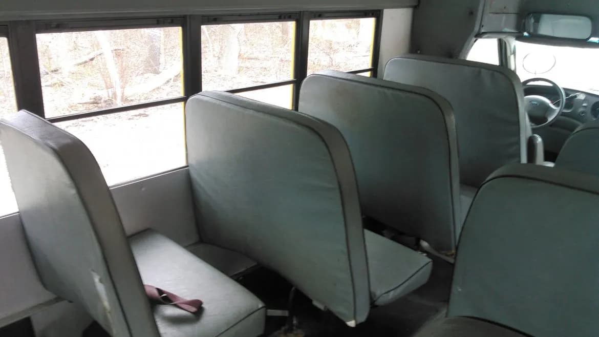 2006 Ford E-450 School Bus - Image 15