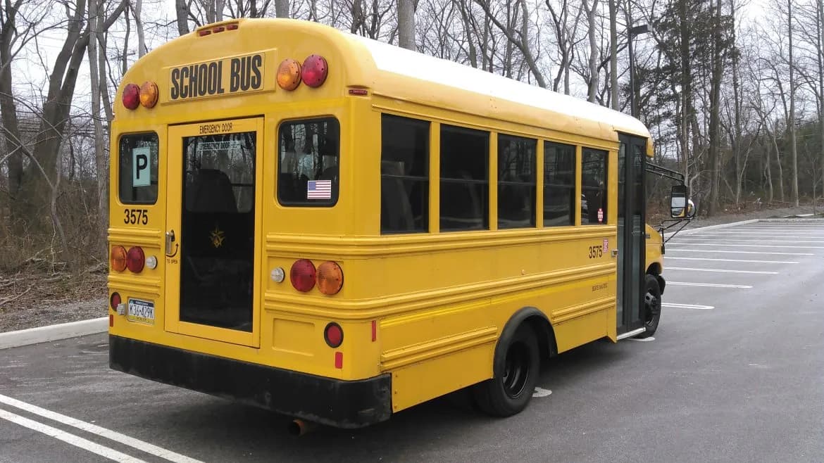 2006 Ford E-450 School Bus - Image 5