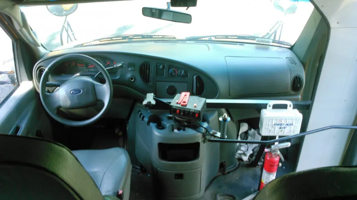 2006 Ford E-450 School Bus - Image 9