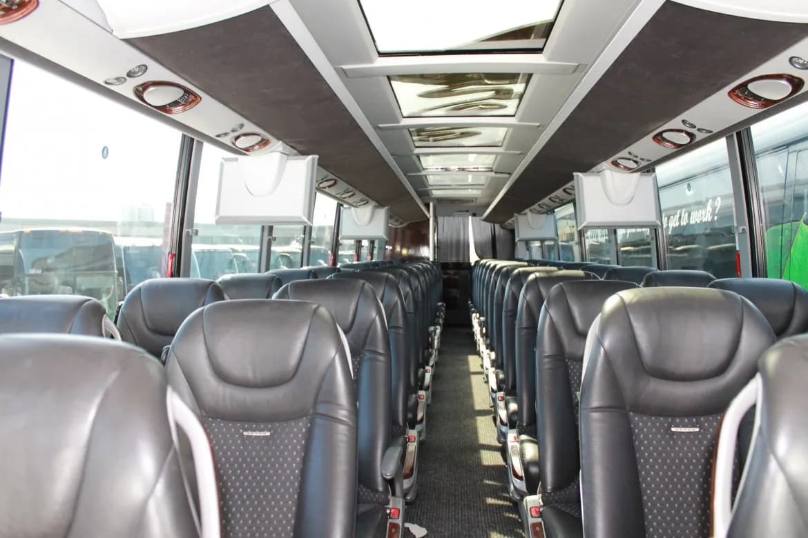 2012 Setra Coach S 417 Motorcoach - Image 3