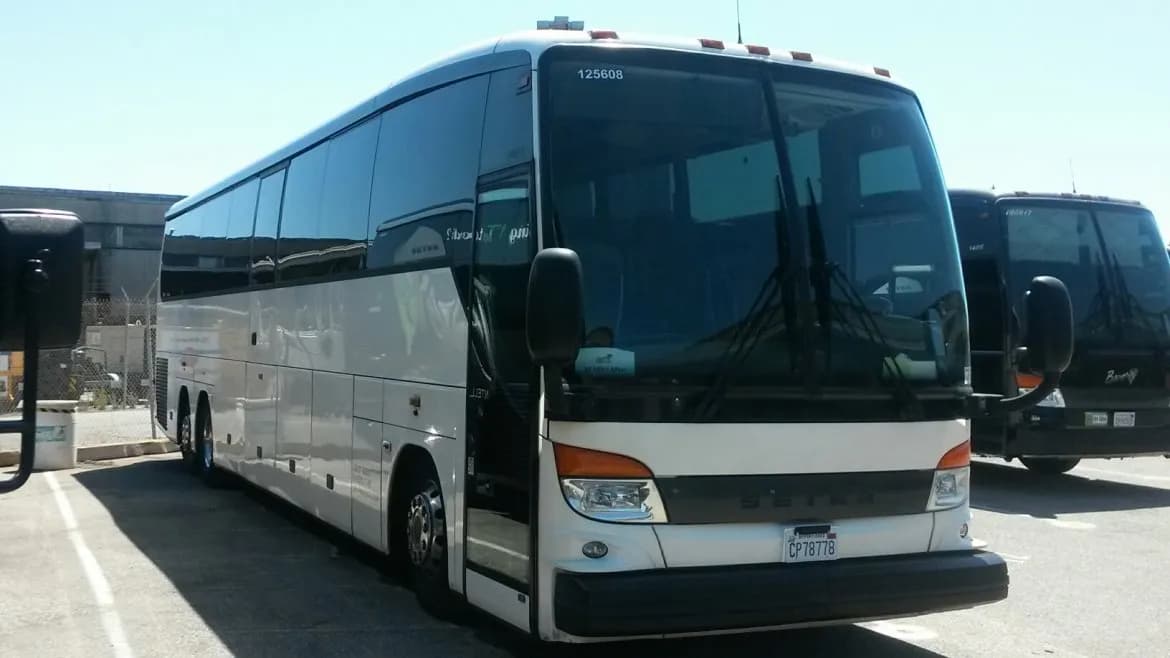 2012 Setra Coach 407 cc Motorcoach - Image 2