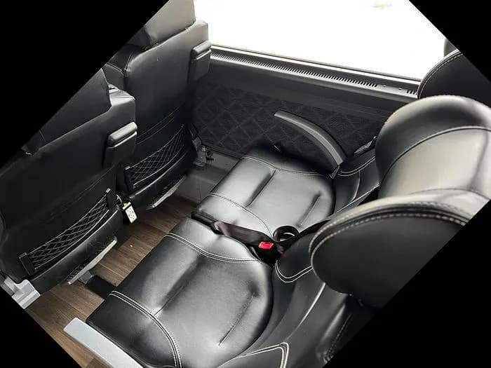 2020 Prevost H3-45 Coach - Image 14