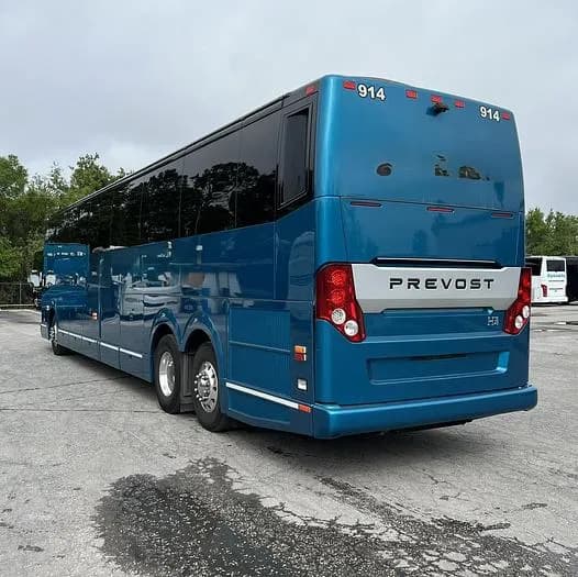 2020 Prevost H3-45 Coach - Image 4