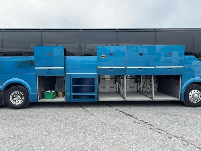 2020 Prevost H3-45 Coach - Image 8