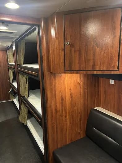 2005 Prevost XL2 Entertainer Coach - Image 27