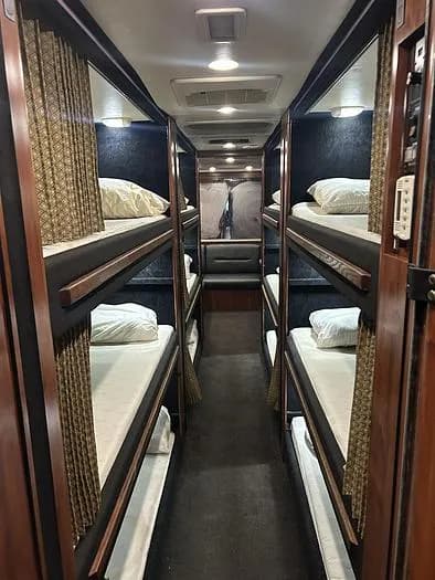 2005 Prevost XL2 Entertainer Coach - Image 41