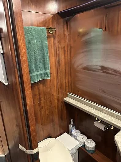 2005 Prevost XL2 Entertainer Coach - Image 42