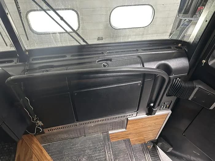 2005 Prevost XL2 Entertainer Coach - Image 58