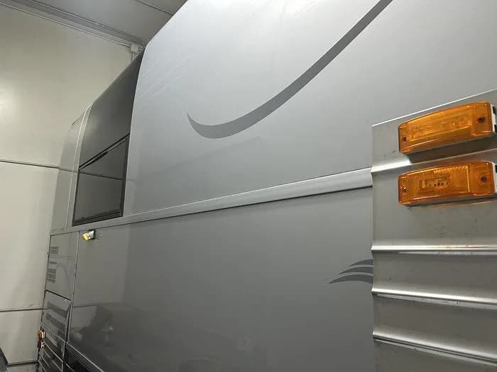 2005 Prevost XL2 Entertainer Coach - Image 79