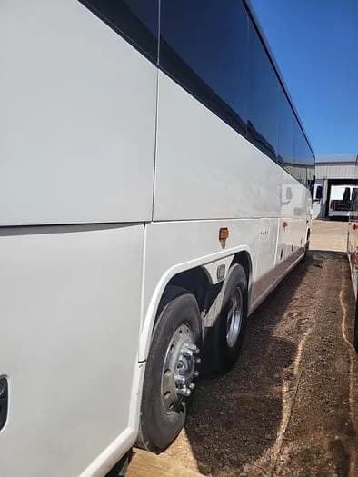 2014 Mci J4500 ADA Coach - Image 8