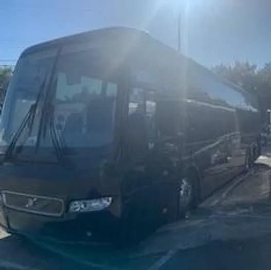 2019 Volvo 9700 Coach - Image 1