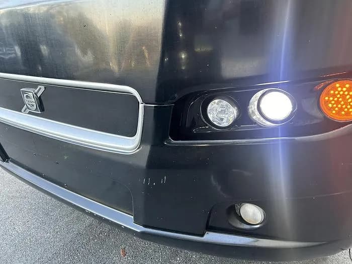 2018 Volvo 9700 Coach - Image 4