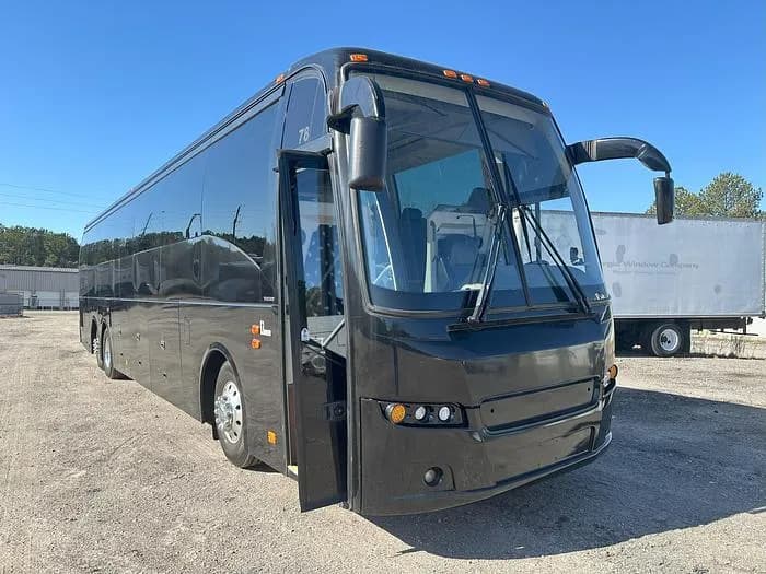 2018 Volvo 9700 Coach - Image 1