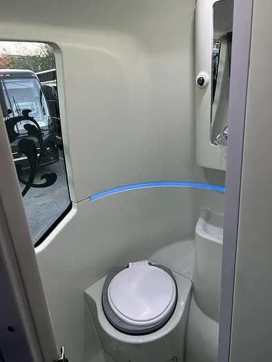 2018 Volvo 9700 Coach - Image 18