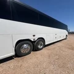 2016 Motor Coach Industries J4500 bus