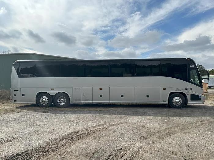 2009 Mci J4500 Coach - Image 15