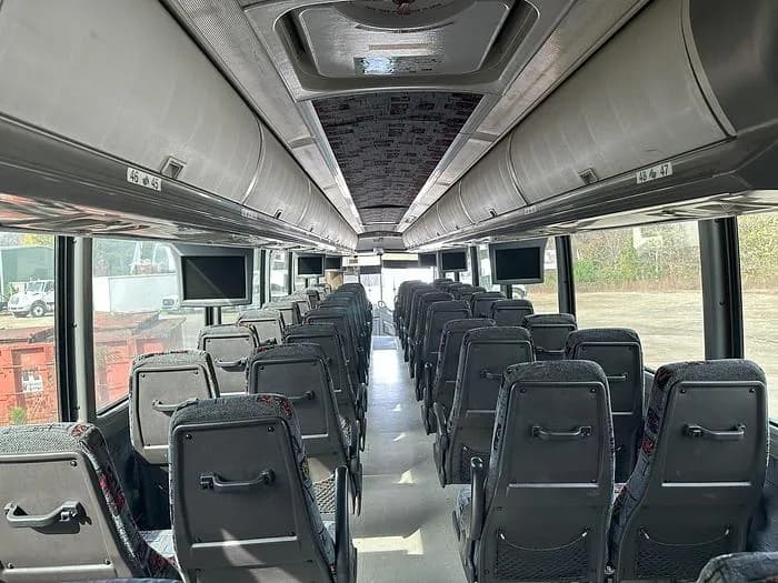 2009 Mci J4500 Coach - Image 21