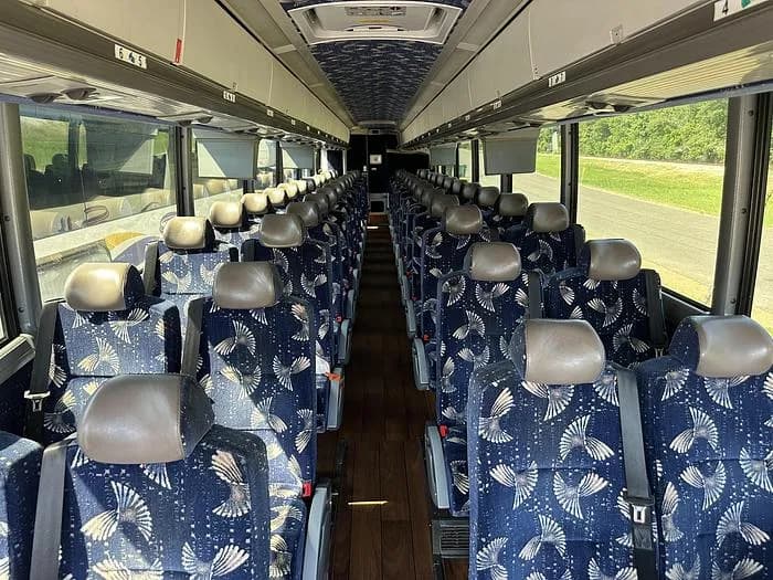 2016 Mci J4500 ADA Coach - Image 11