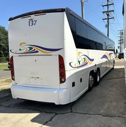 2016 Mci J4500 ADA Coach - Image 5