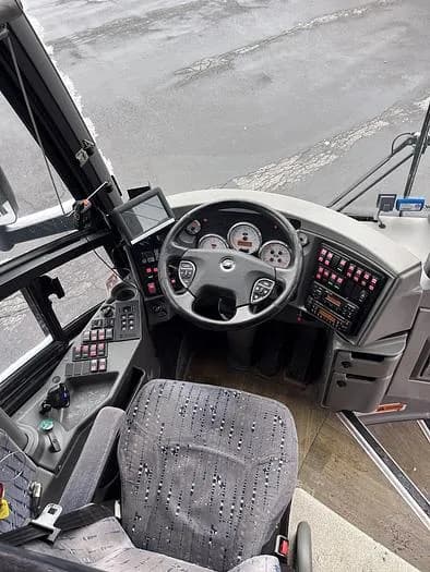 2016 Mci J4500 Coach - Image 5
