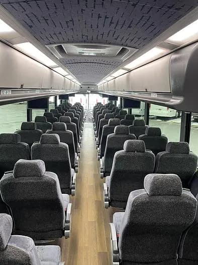 2016 Mci J4500 Coach - Image 7
