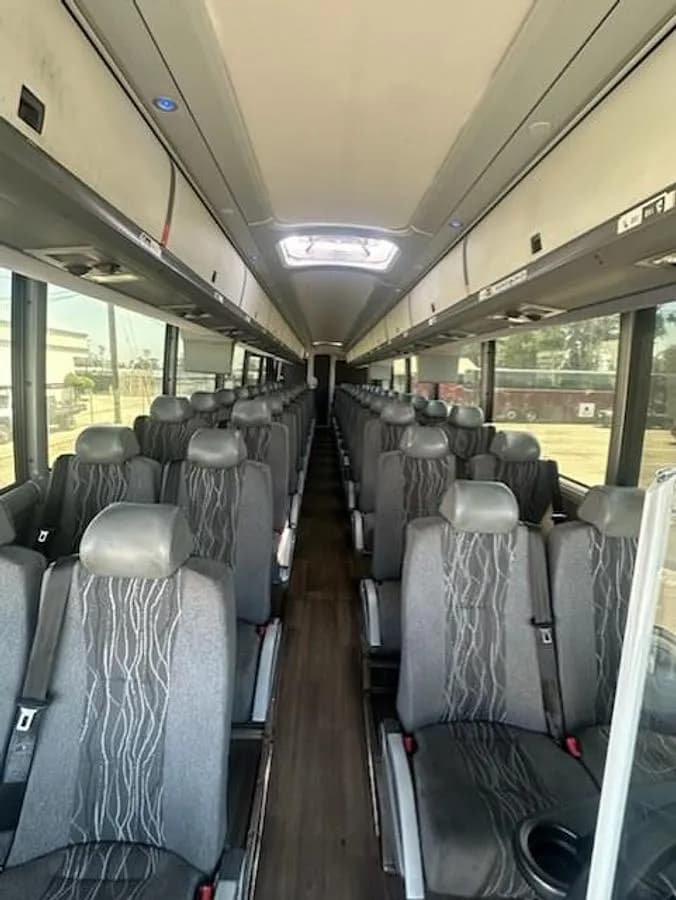 2018 Mci J4500 ADA Coach - Image 5