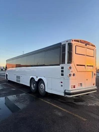 2016 Mci D4505 Coach - Image 4