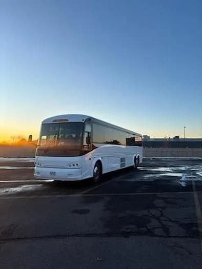 2016 Mci D4505 Coach - Image 3