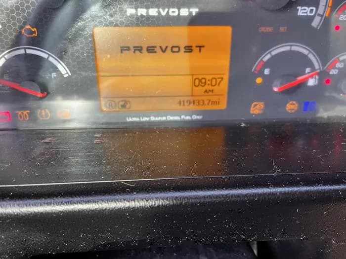 2016 Prevost H3-45 Coach - Image 5
