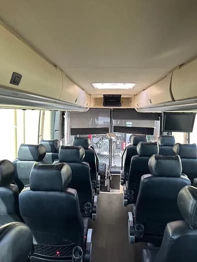 2016 Prevost H3-45 Coach - Image 8