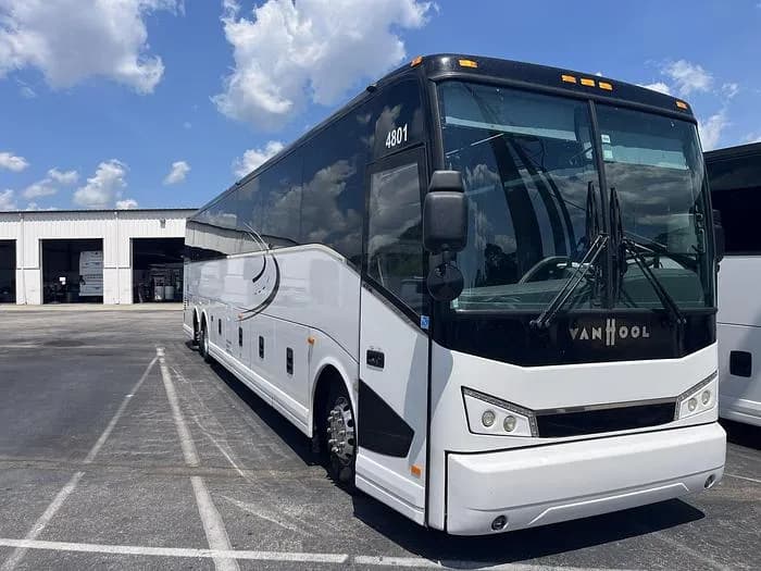 2019 Van hool CX45 Coach - Image 3
