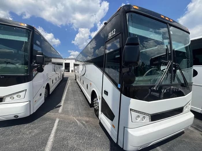 2018 Van hool CX45 Coach - Image 1
