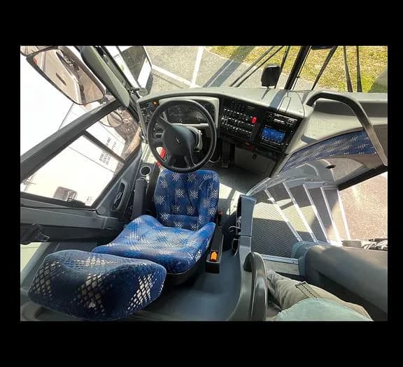 2018 Van hool CX45 Coach - Image 2