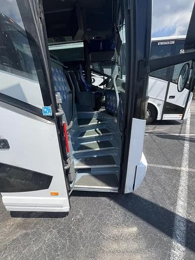 2018 Van hool CX45 Coach - Image 12