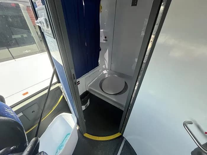 2018 Van hool CX45 Coach - Image 15