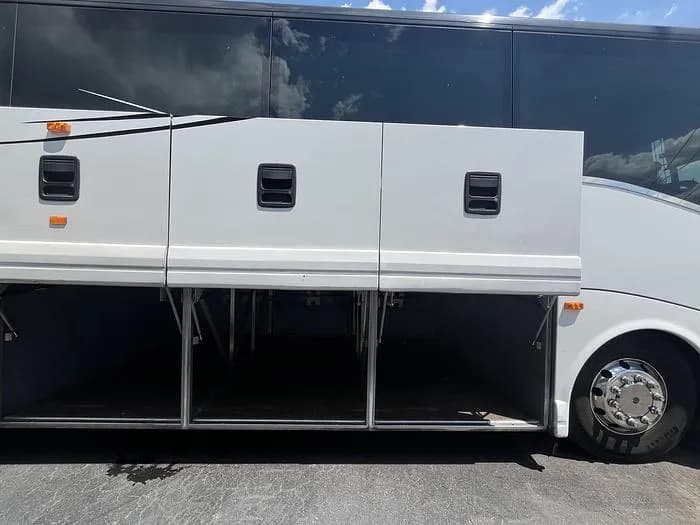 2018 Van hool CX45 Coach - Image 9