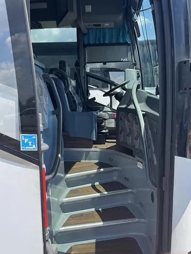 2018 Van hool CX45 Coach - Image 11
