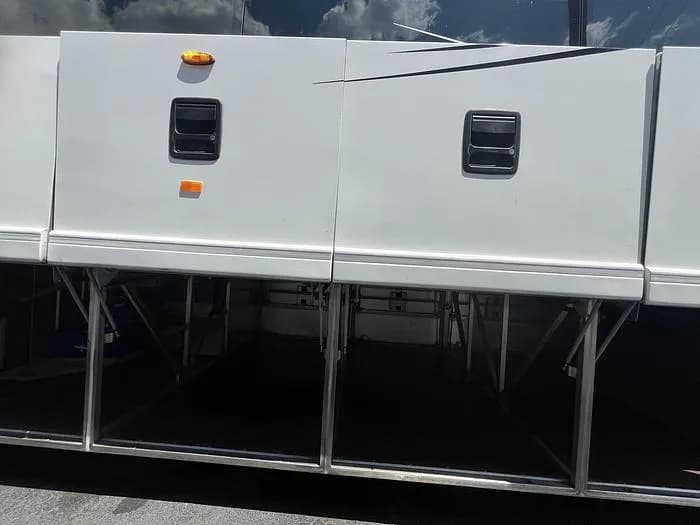 2011 Van hool CX45 Coach - Image 18