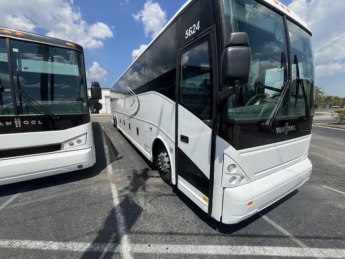 2011 Van hool CX45 Coach - Image 1