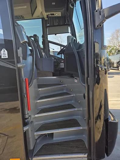 2019 Van hool CX45 Coach - Image 5