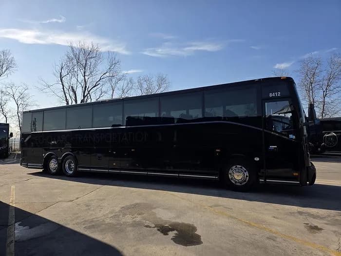2019 Van hool CX45 Coach - Image 2