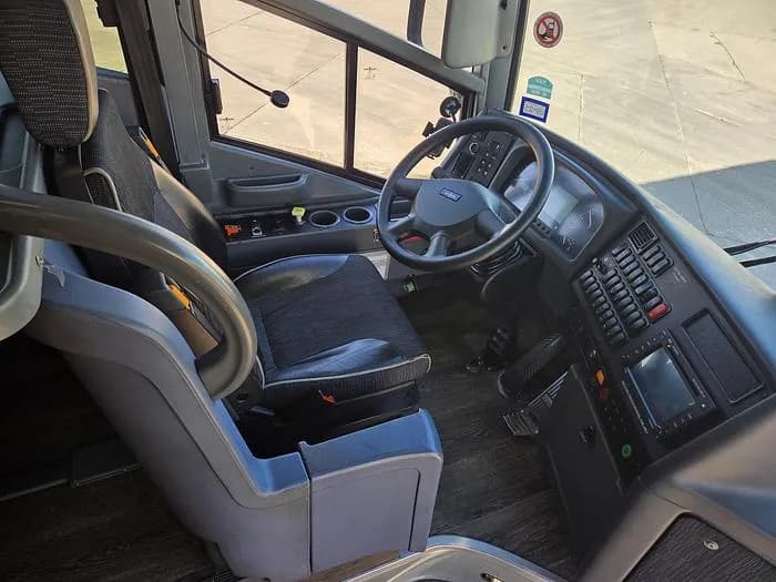 2019 Van hool CX45 Coach - Image 6