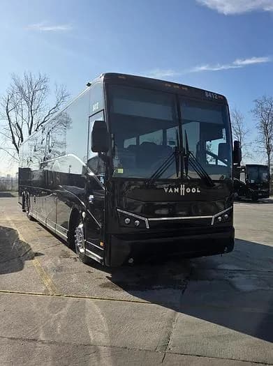2019 Van hool CX45 Coach - Image 1