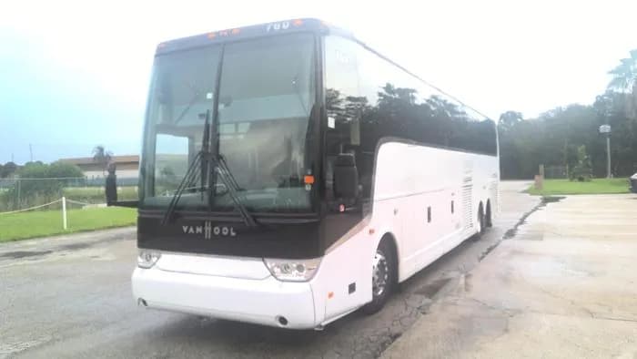 2014 Van hool TX45 Coach - Image 2