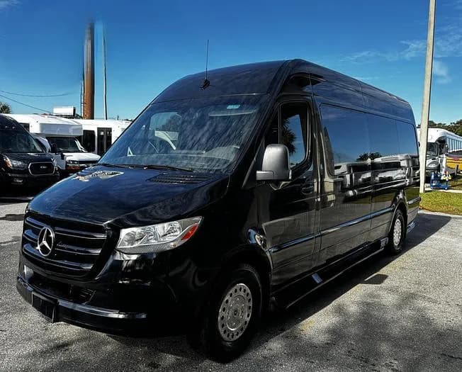 2022 Mercedes benz Sprinter 2500 Limo Bus - Image 16