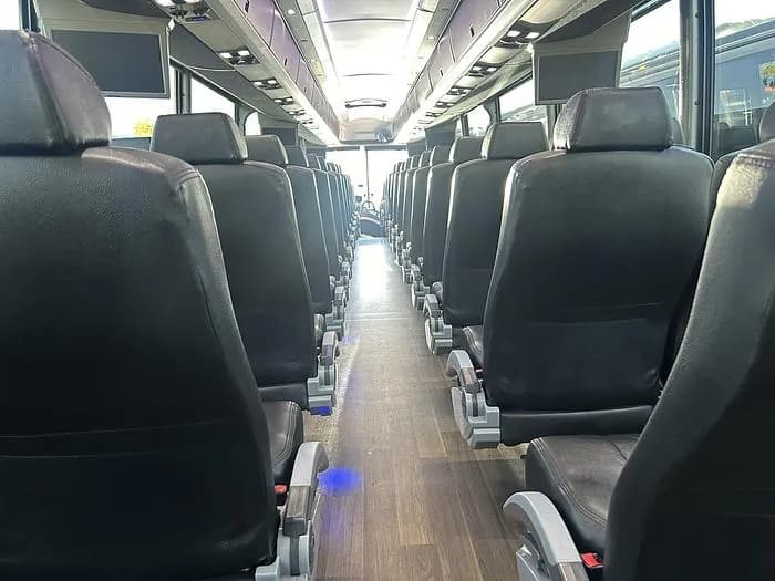 2020 Mci J4500 Coach - Image 14