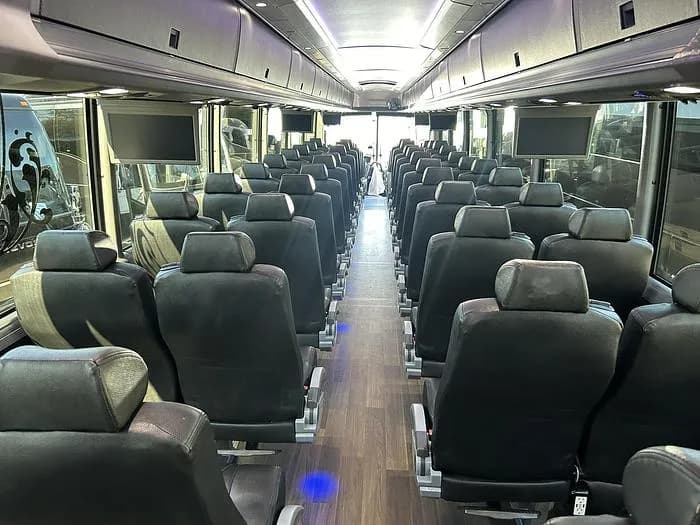 2020 Mci J4500 Coach - Image 7