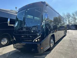 2020 Motor Coach Industries J4500 bus