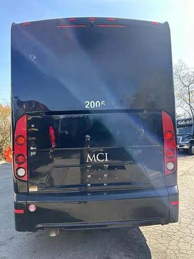 2020 Mci J4500 Coach - Image 4